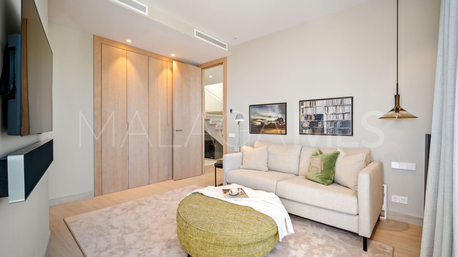 Parvilla for sale in Nueva Andalucia