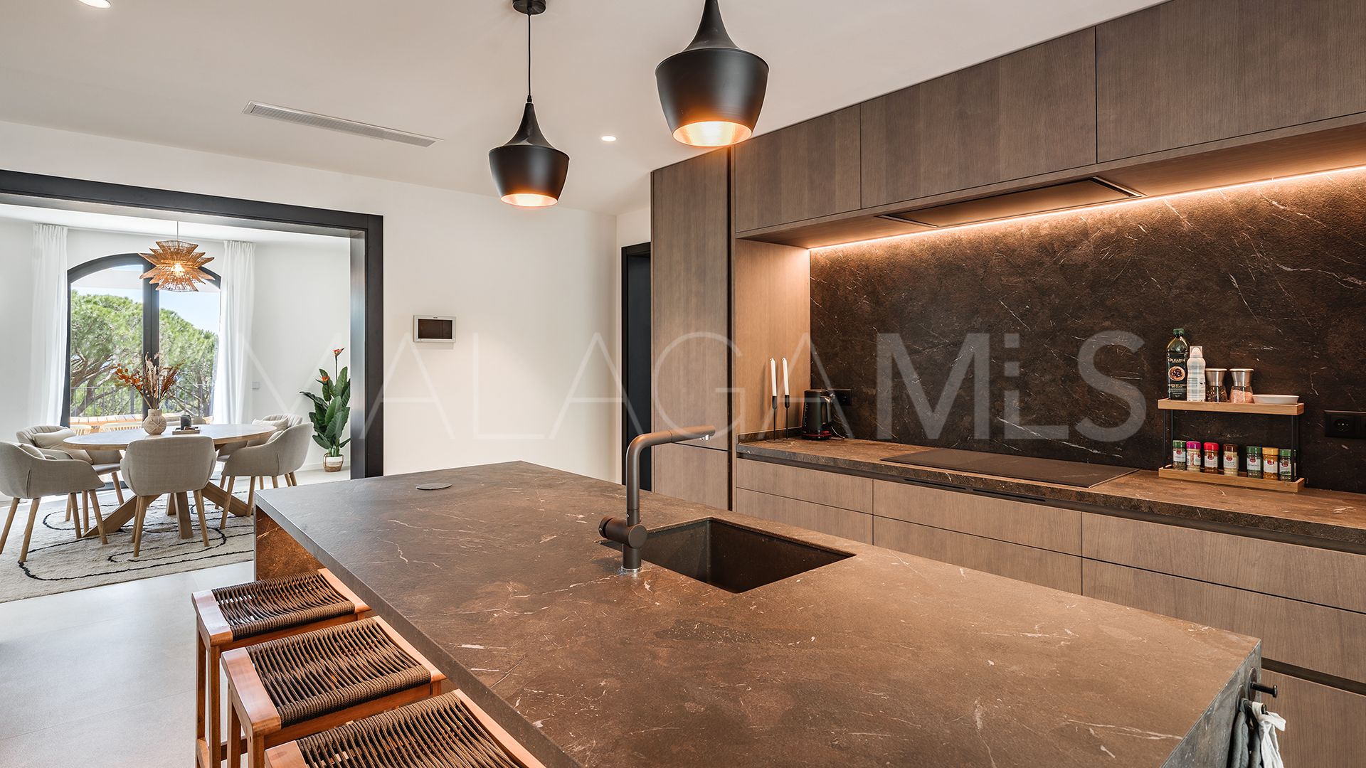 Villa for sale in El Madroñal