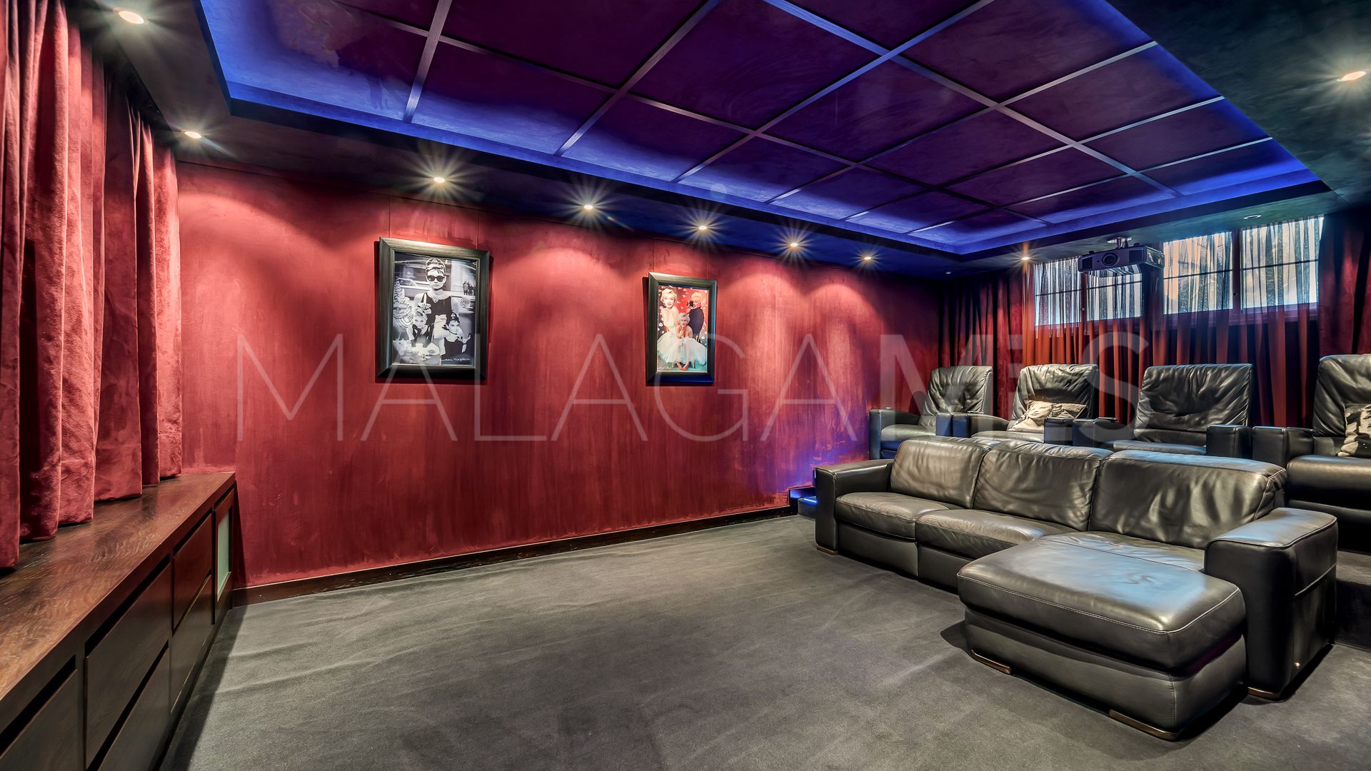 Villa for sale in Marbella Golden Mile