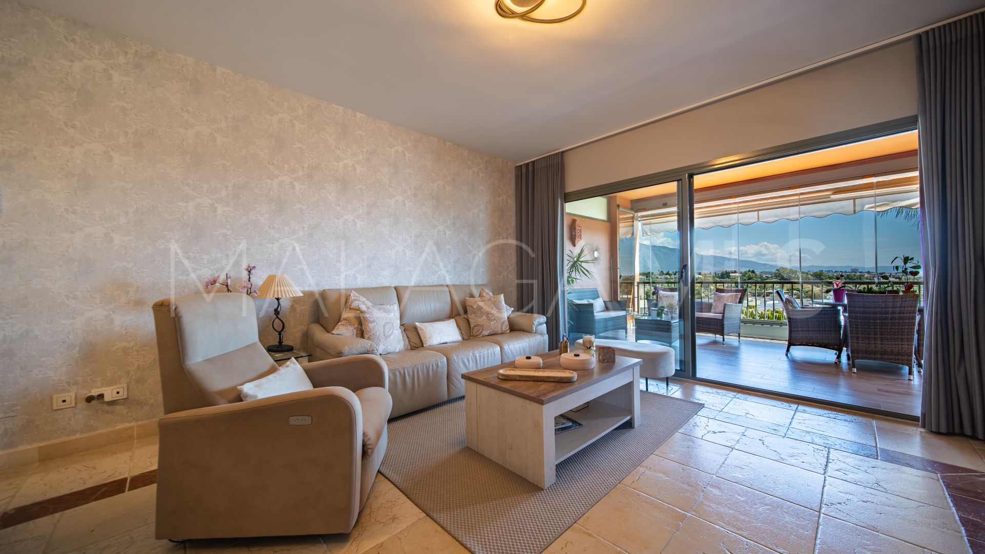 Wohnung for sale in Benatalaya