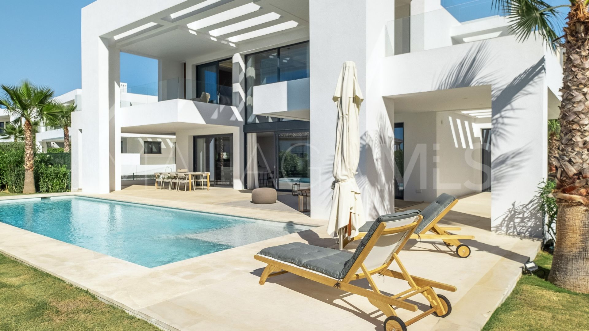 El Paraiso villa for sale