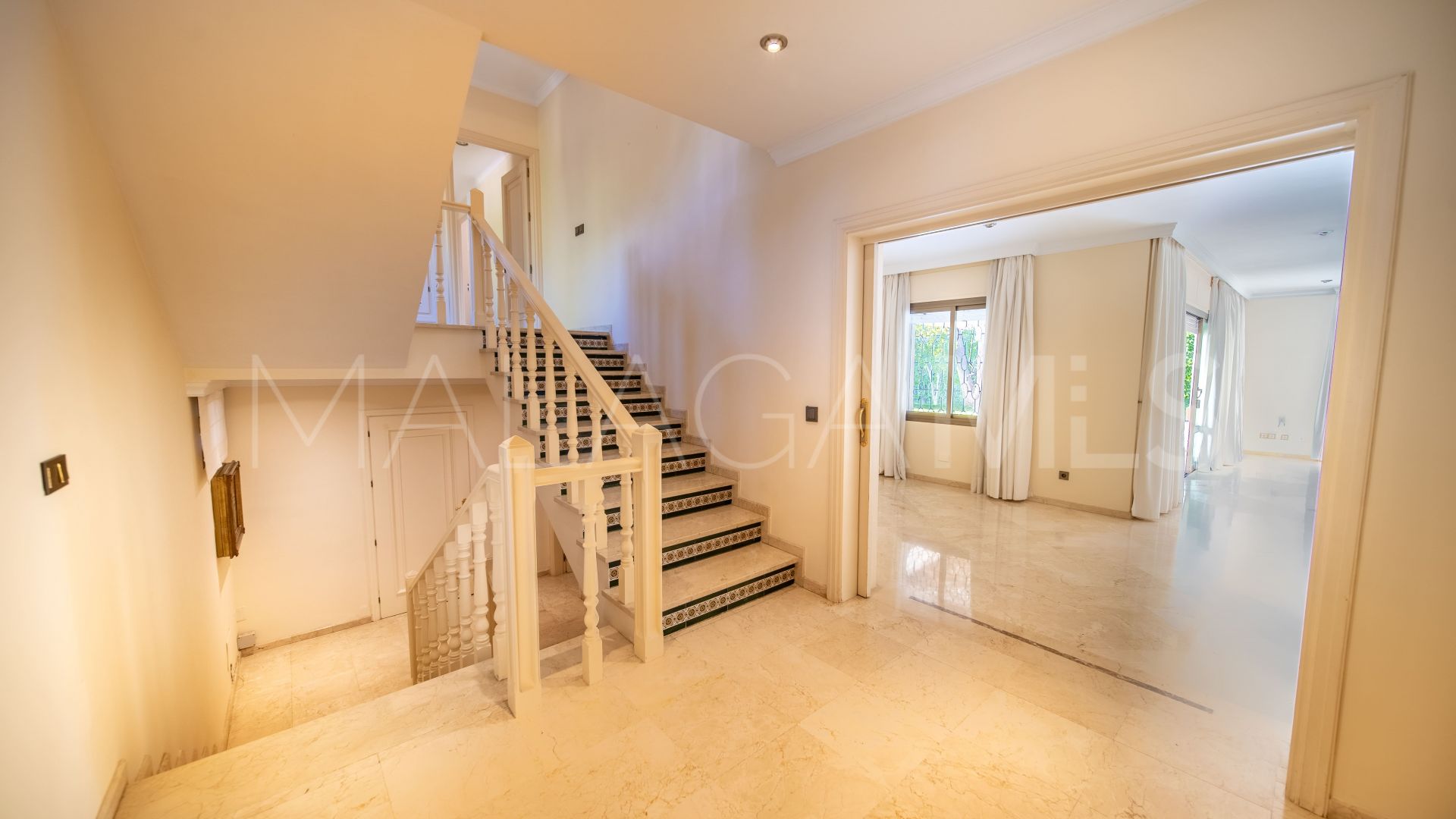 Villa for sale de 6 bedrooms in Los Monteros Playa