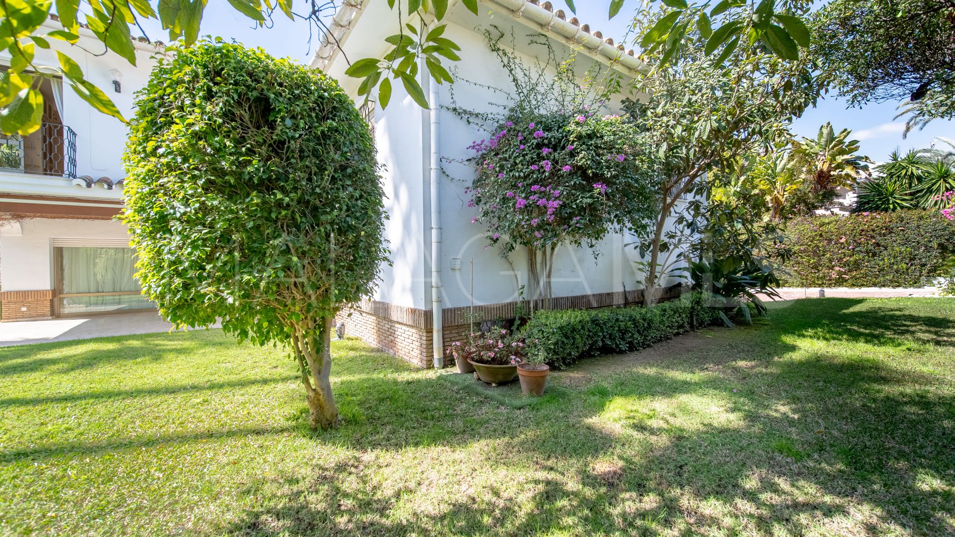 Villa for sale de 6 bedrooms in Los Monteros Playa