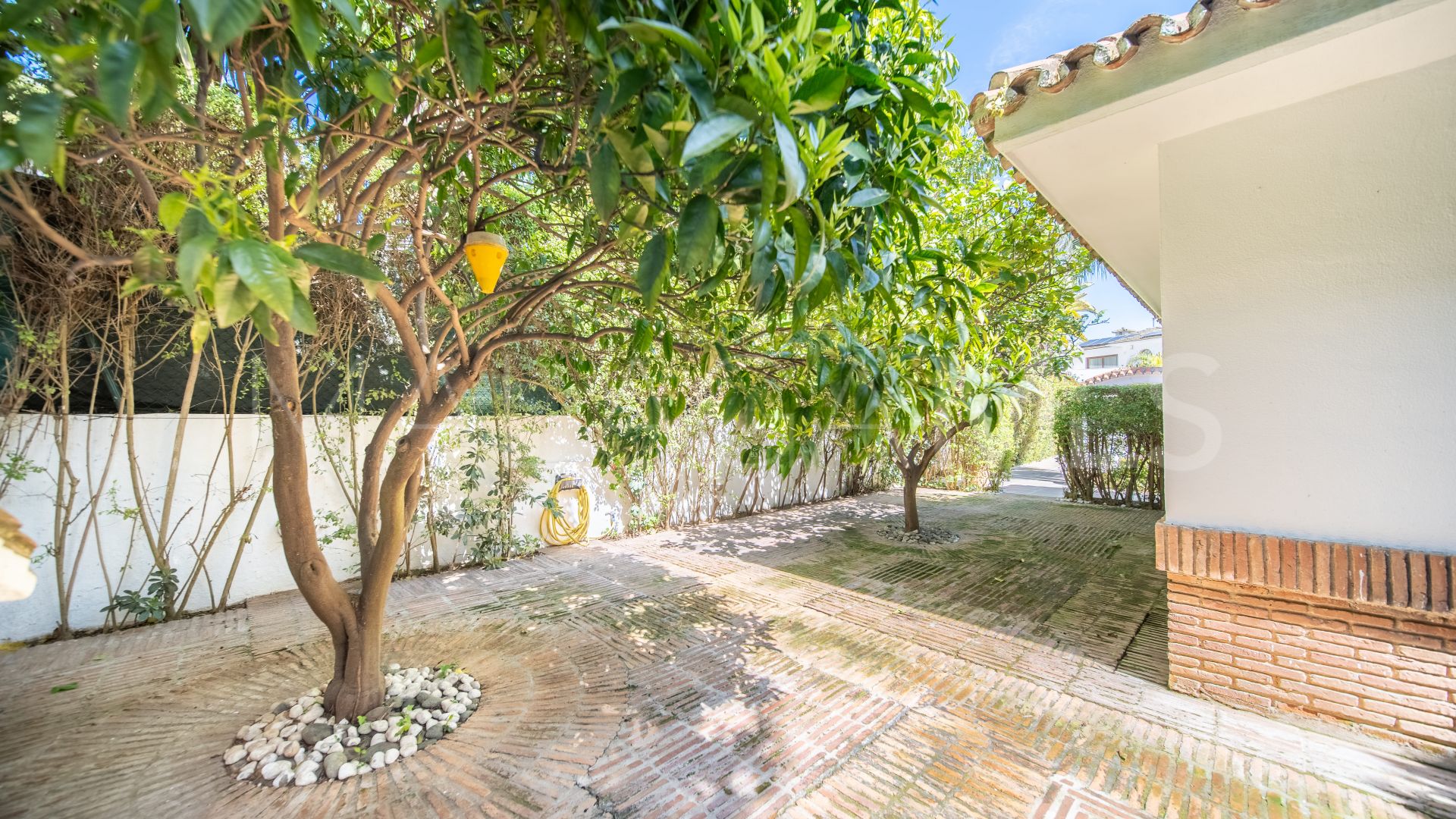 Villa for sale de 6 bedrooms in Los Monteros Playa