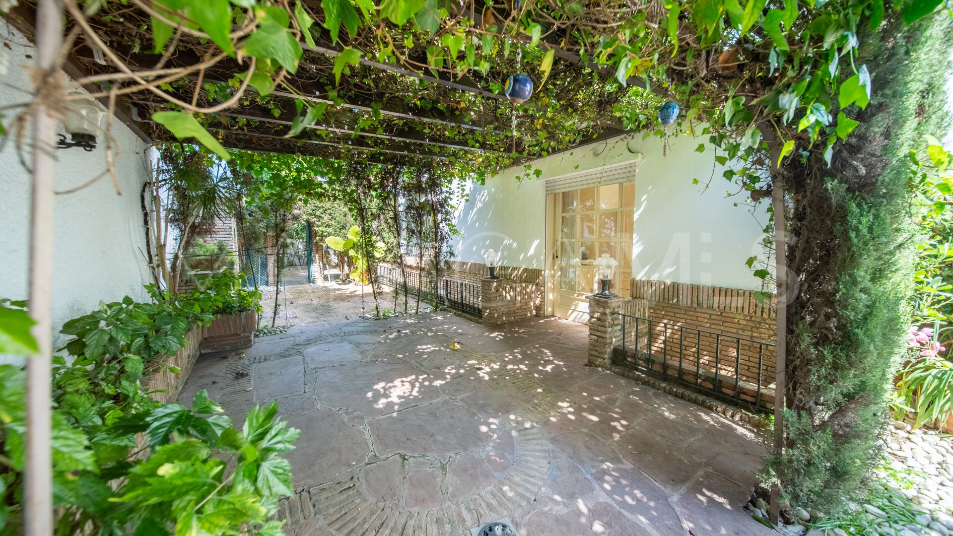 Villa for sale de 6 bedrooms in Los Monteros Playa