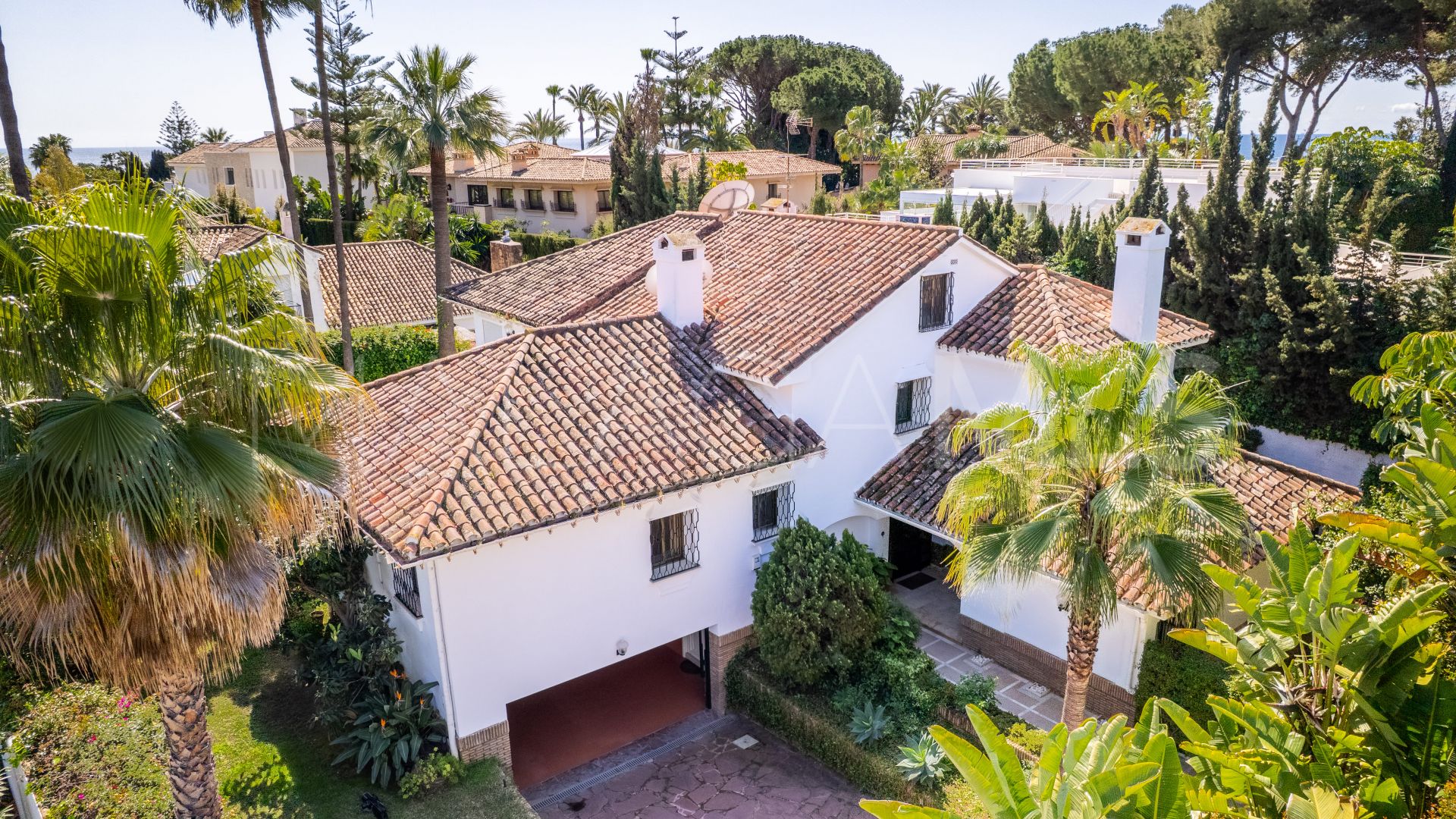Villa for sale de 6 bedrooms in Los Monteros Playa