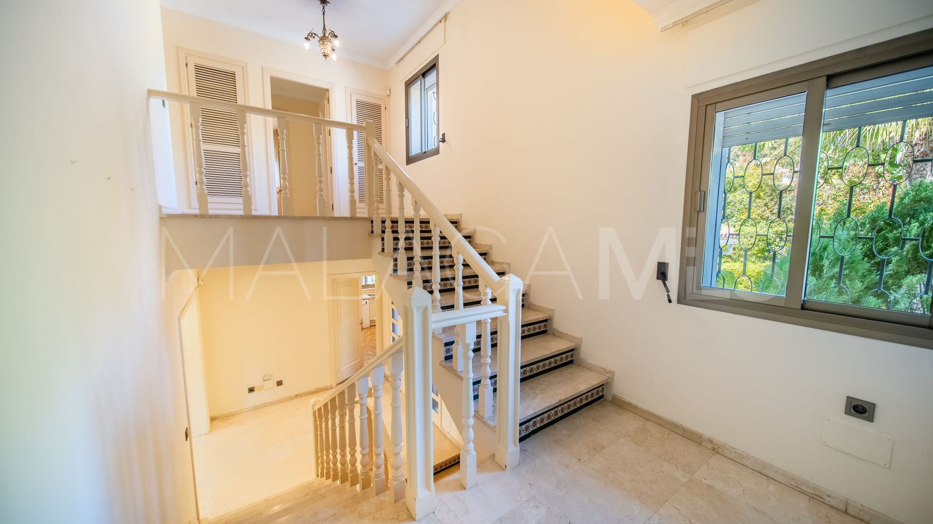 Villa for sale de 6 bedrooms in Los Monteros Playa