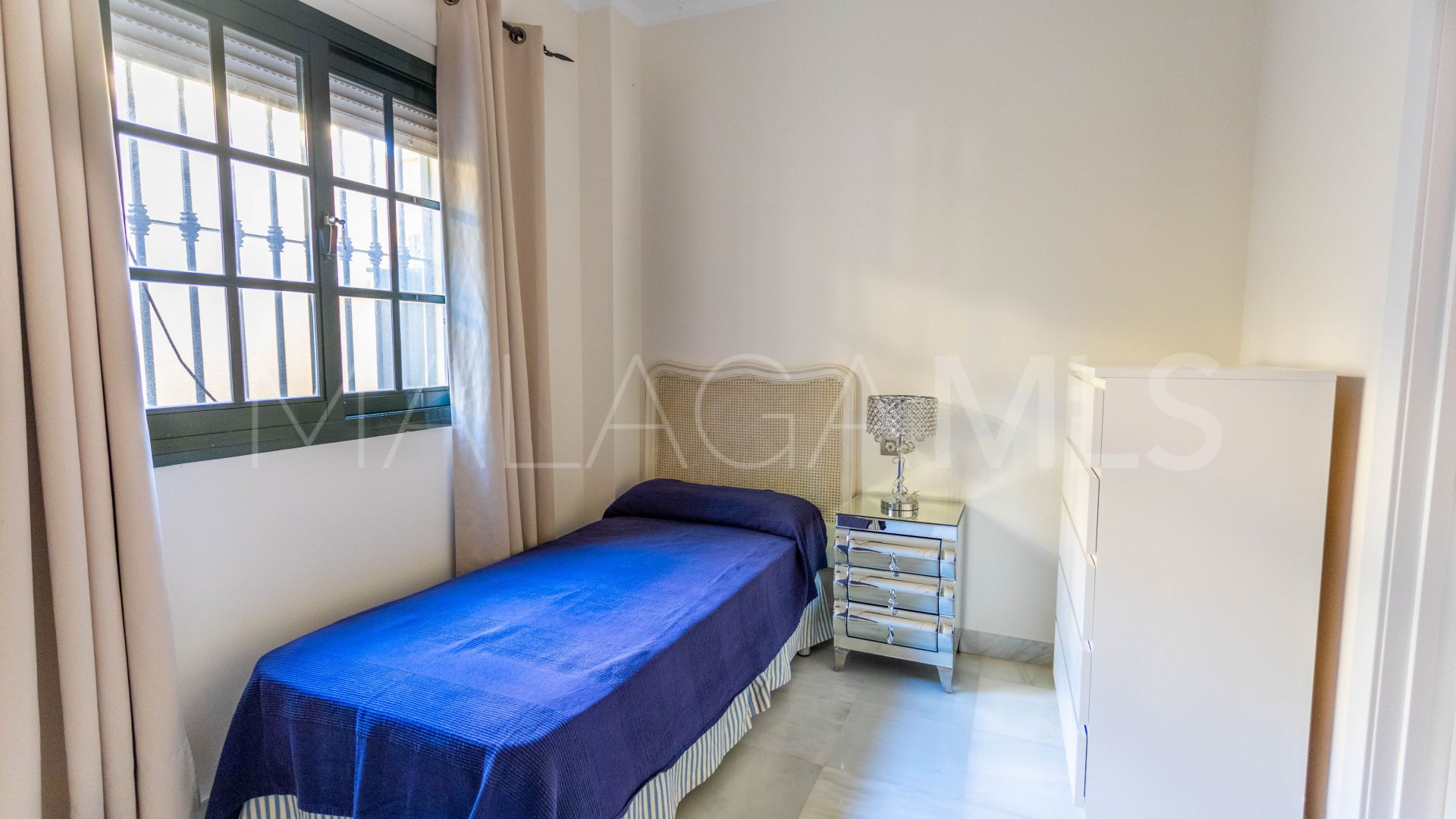 Villa for sale in Guadalmina Baja