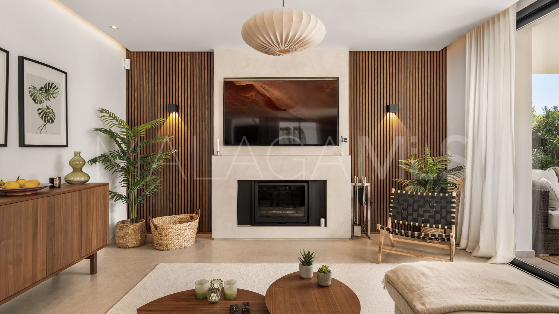 Villa for sale in Nueva Andalucia