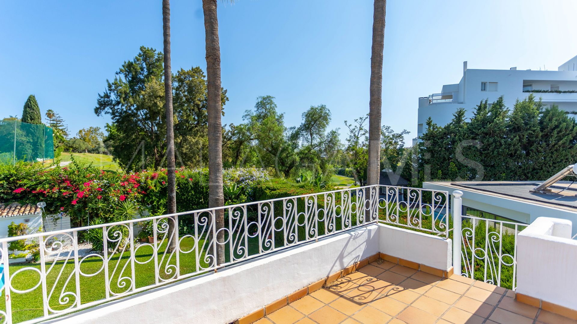 Villa for sale in Guadalmina Alta