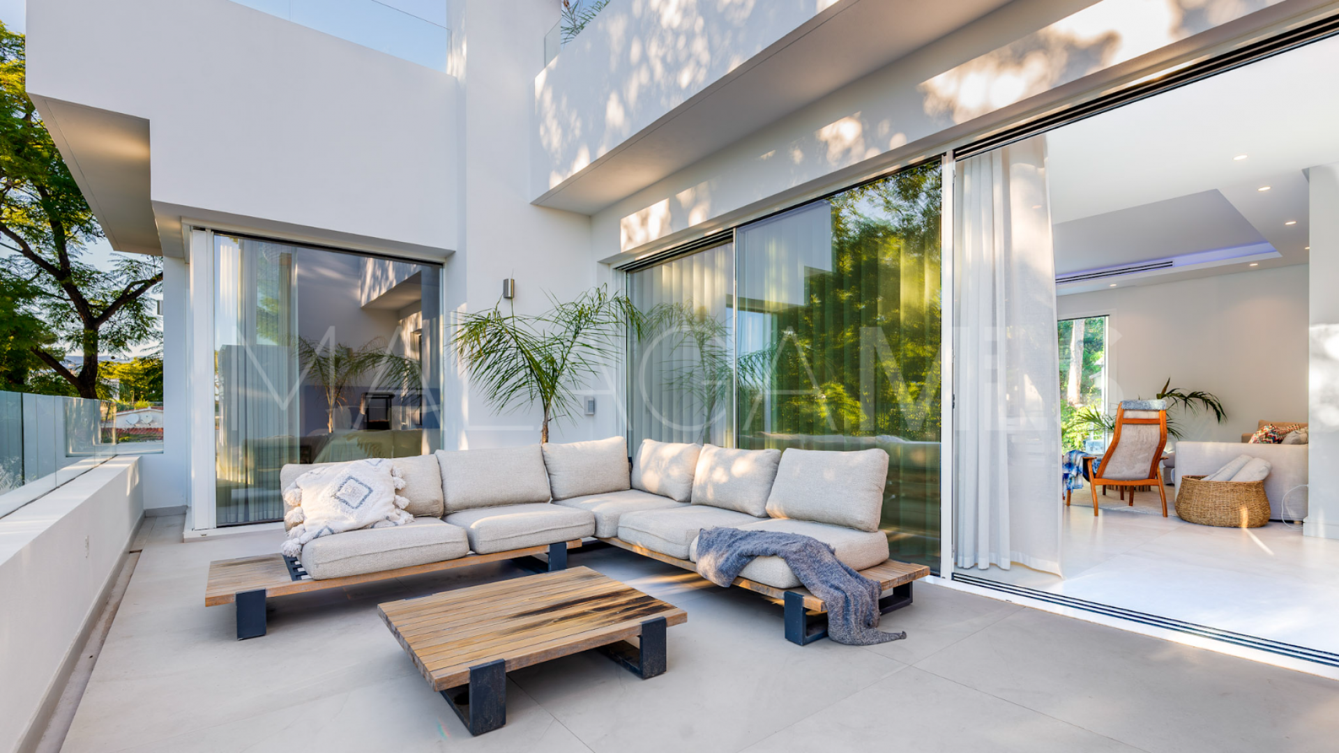 Villa for sale in Nueva Andalucia