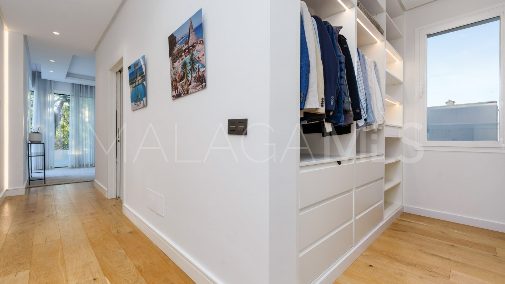 Villa for sale in Nueva Andalucia