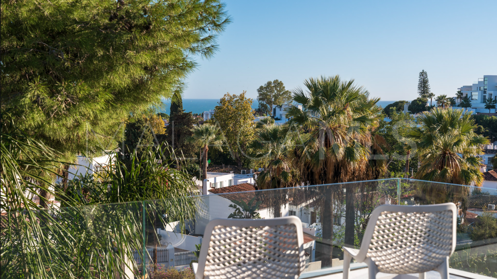 Villa for sale in Nueva Andalucia