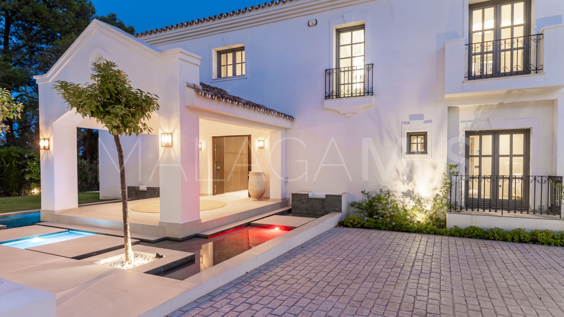 Villa de 5 bedrooms a la venta in Atalaya Golf
