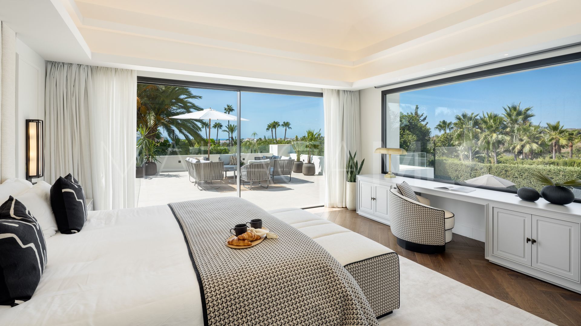 Buy Nueva Andalucia villa