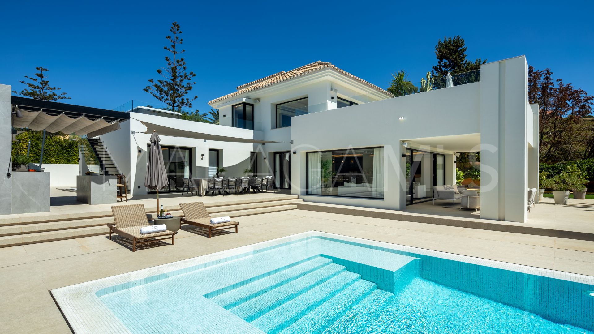 Buy Nueva Andalucia villa