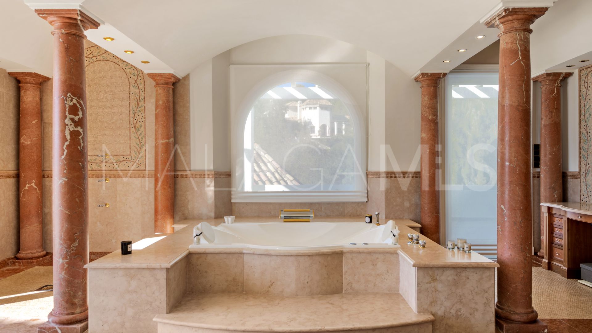 Villa for sale in La Zagaleta