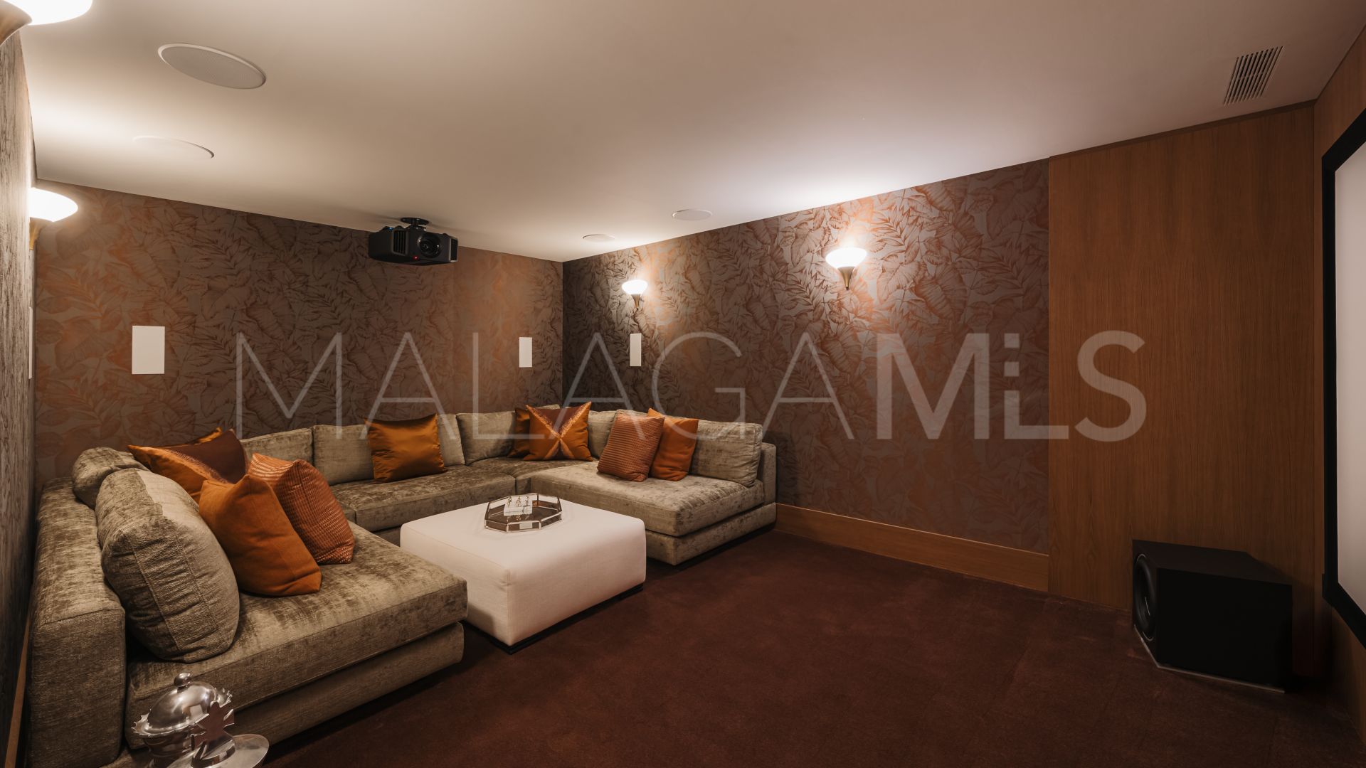 Villa for sale in El Herrojo