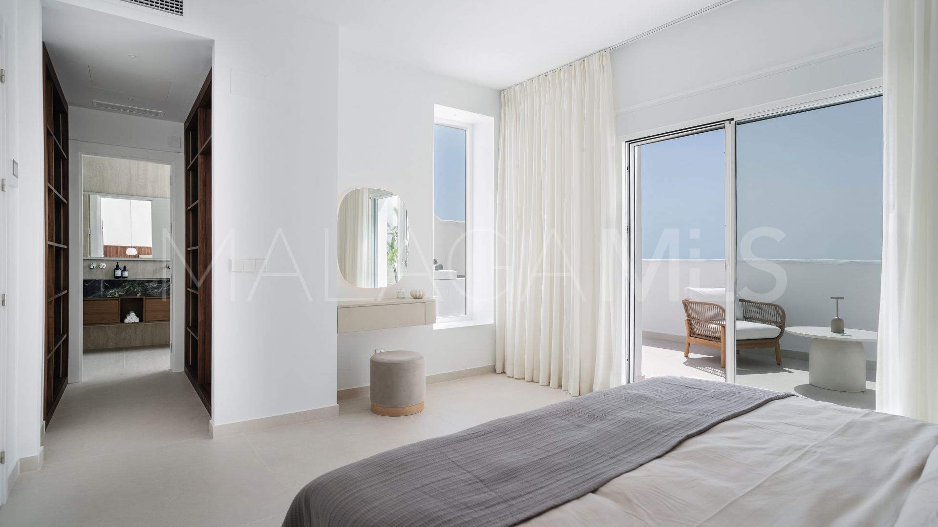 Zweistöckiges penthouse for sale in Nueva Andalucia