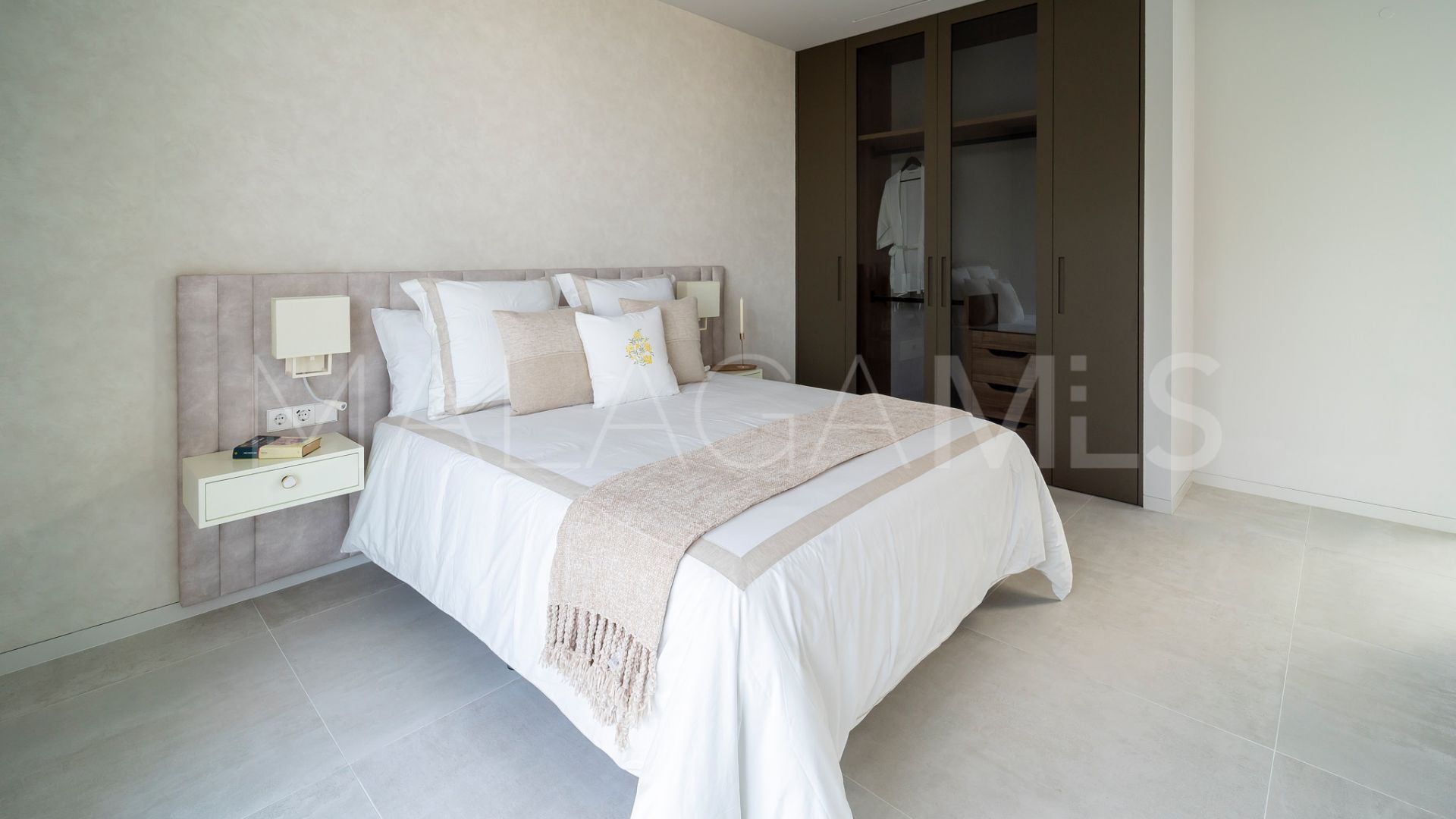 Villa for sale in Paraiso Alto