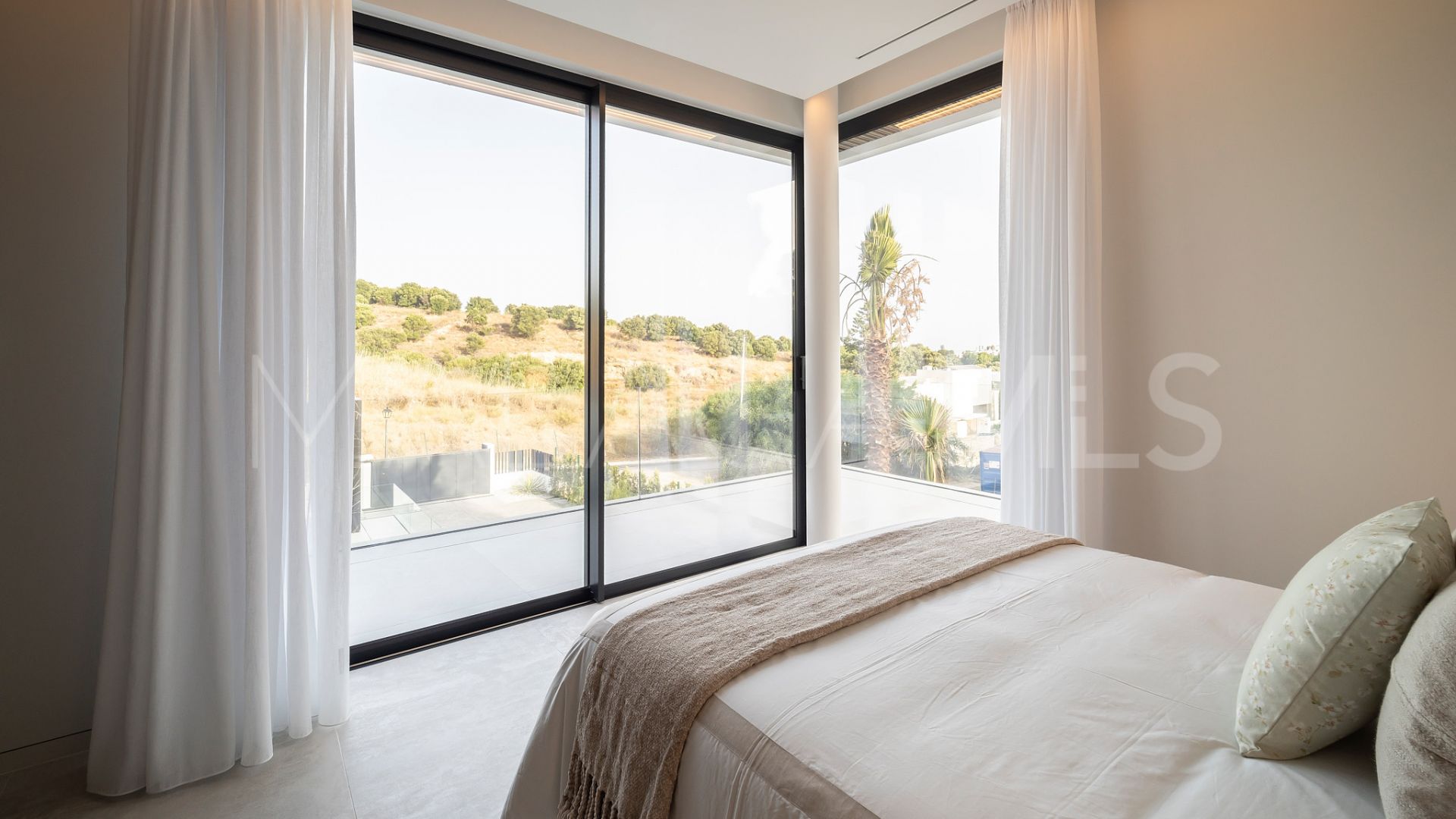 Villa for sale in Paraiso Alto