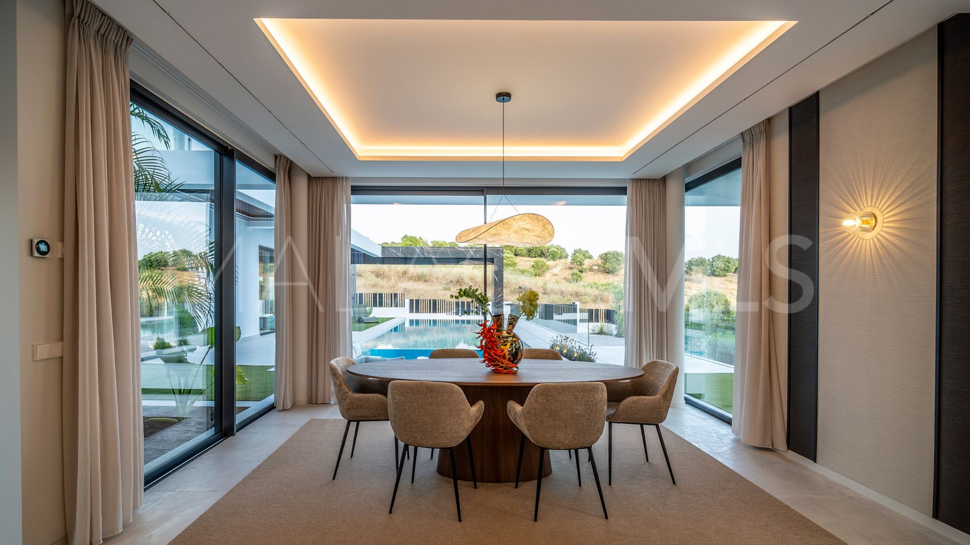 Villa for sale in Paraiso Alto