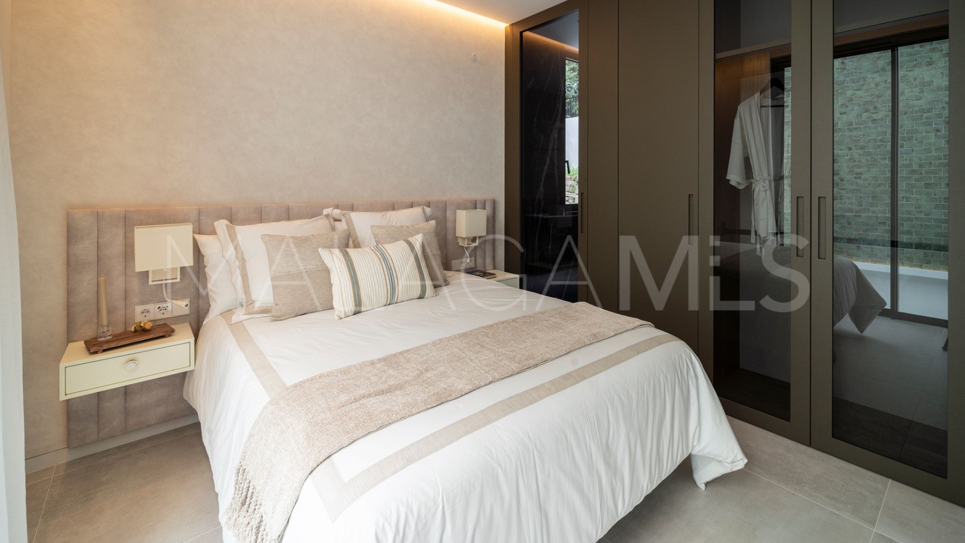 Villa for sale in Paraiso Alto