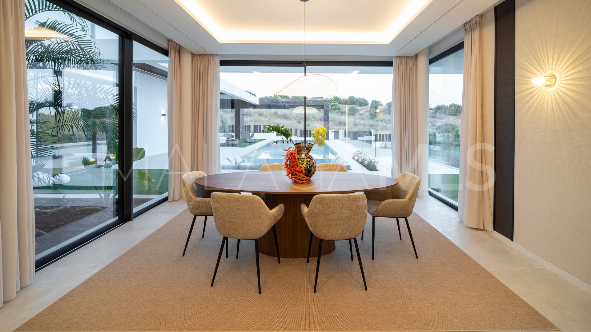 Villa for sale in Paraiso Alto