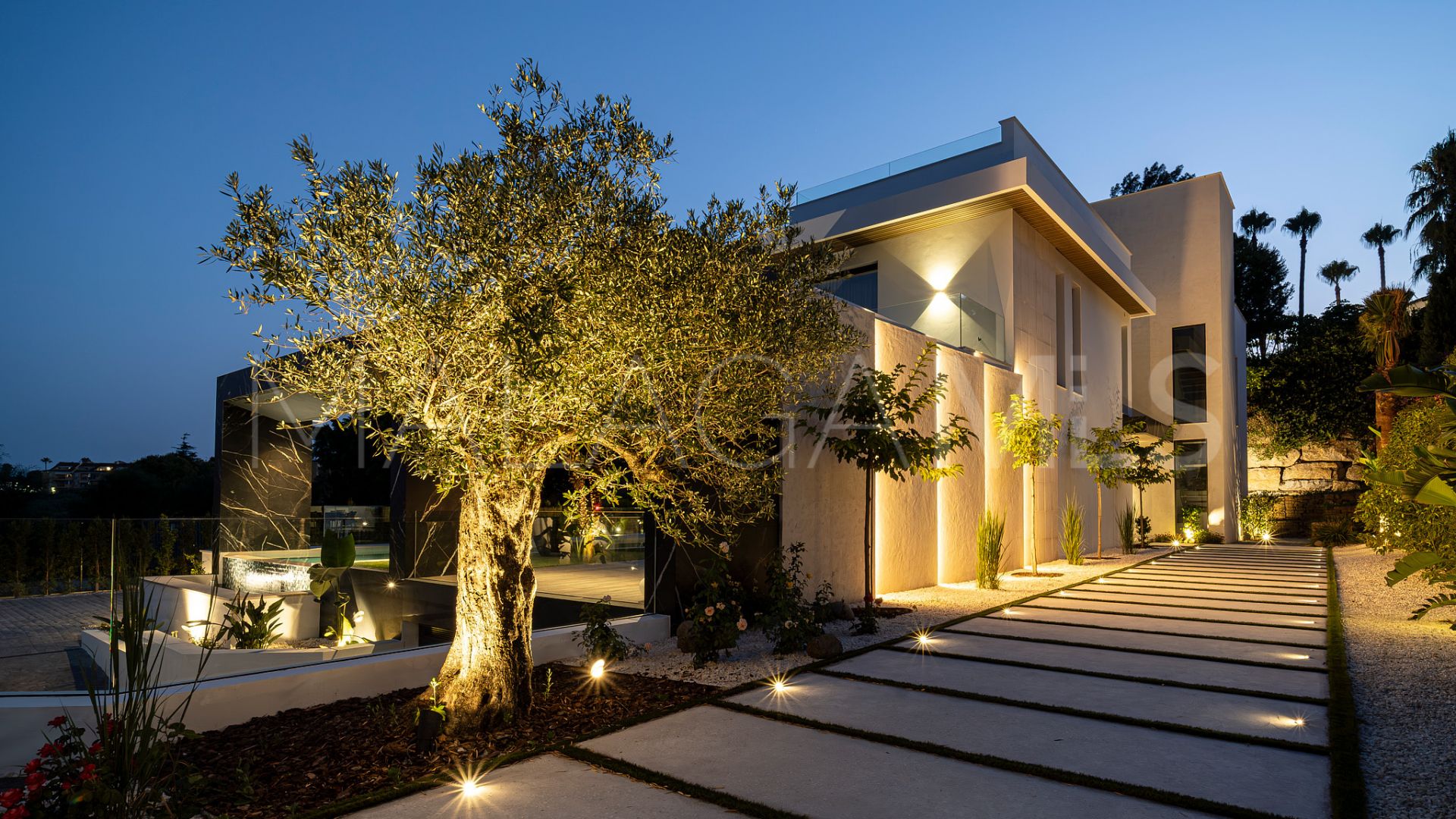 Villa for sale in Paraiso Alto