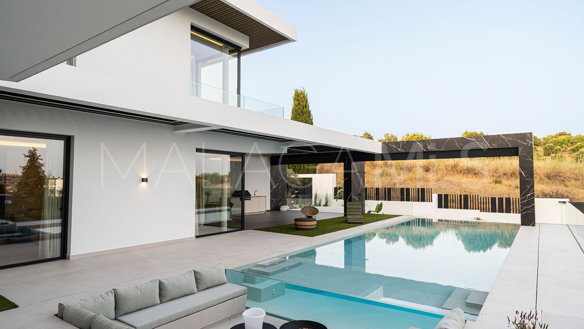 Villa for sale in Paraiso Alto