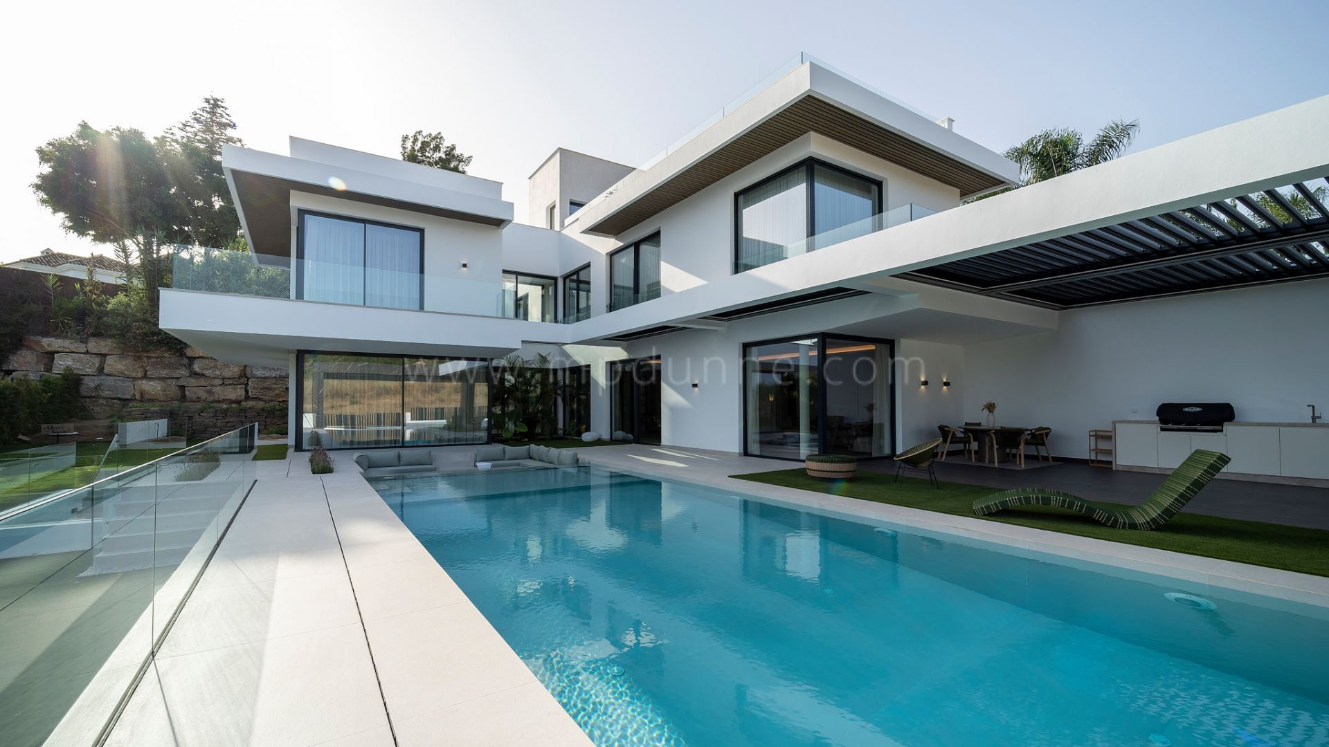 Key Ready Contemporary Villa Sea Views El Paraíso, Benahavís