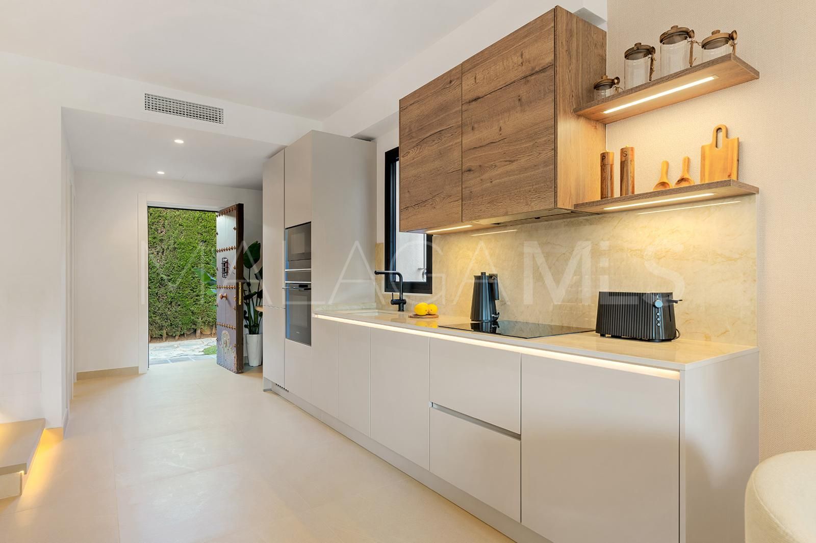 Maison de ville for sale in Jardines de las Lomas