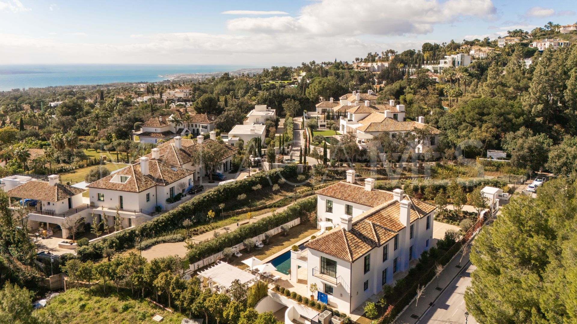 Villa in Cascada de Camojan for sale