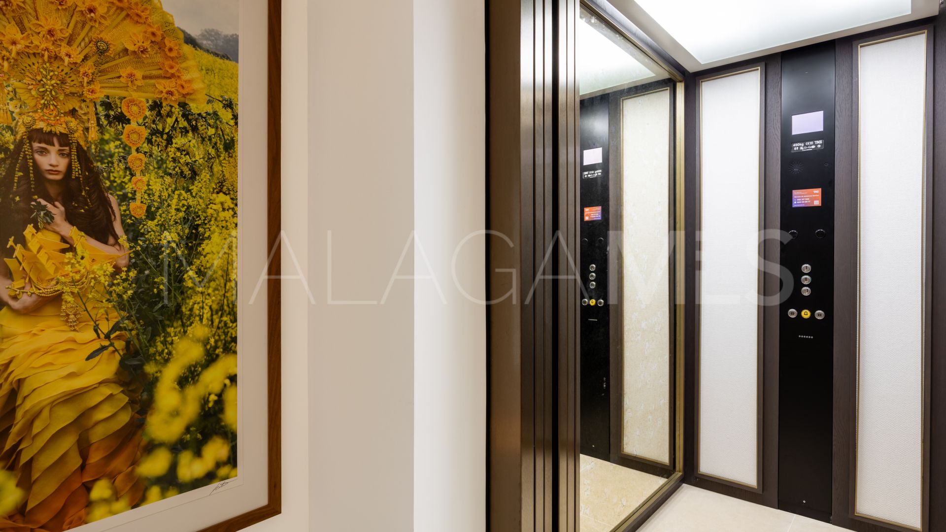 Villa in Cascada de Camojan for sale