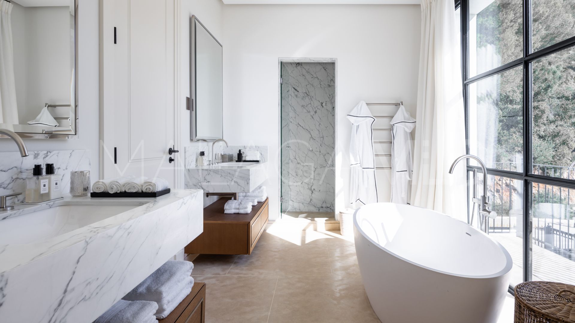 Villa in Cascada de Camojan for sale