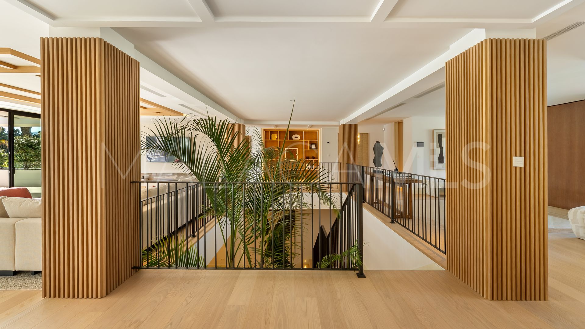 Villa for sale in Nueva Andalucia