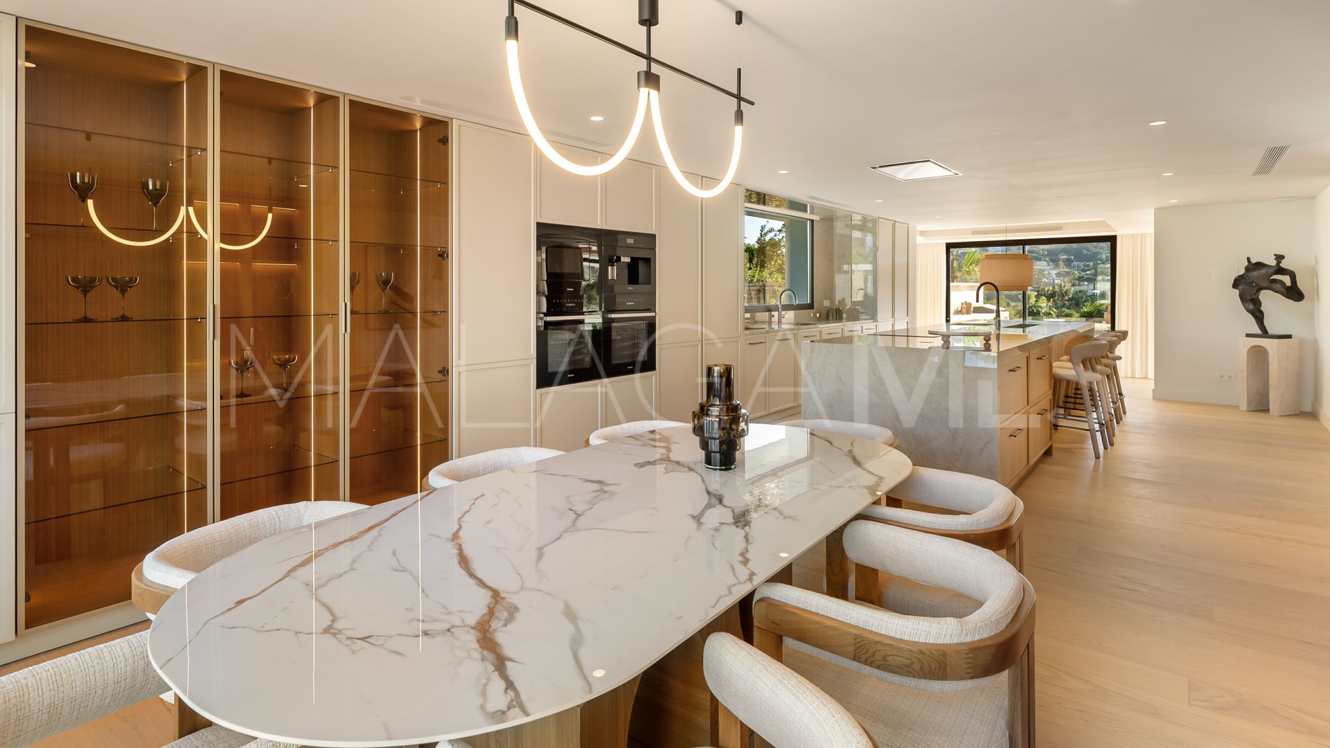 Villa for sale in Nueva Andalucia