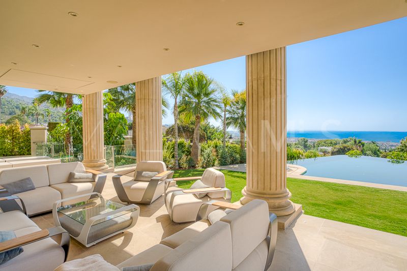 Villa for sale in Sierra Blanca