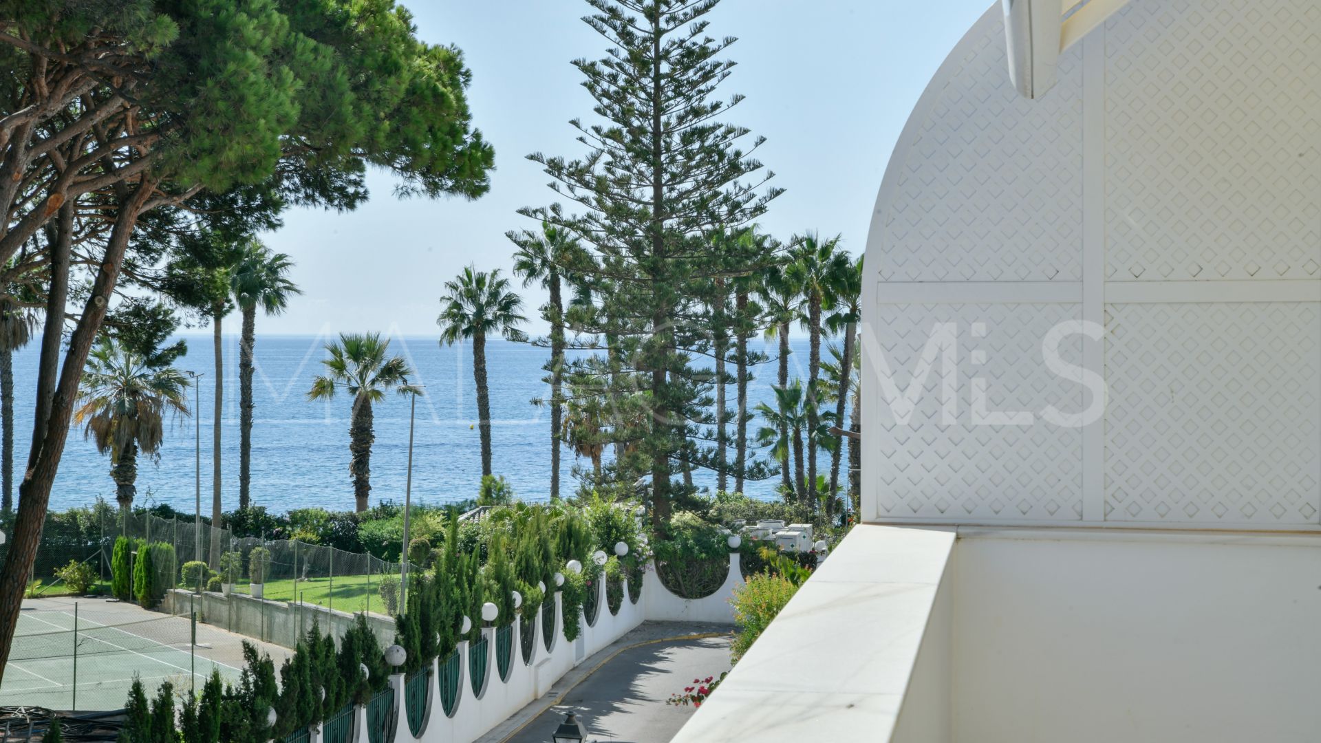 House for sale in Marbellamar