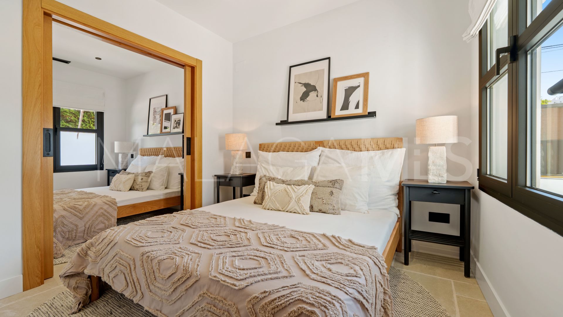 Villa for sale in Nueva Andalucia