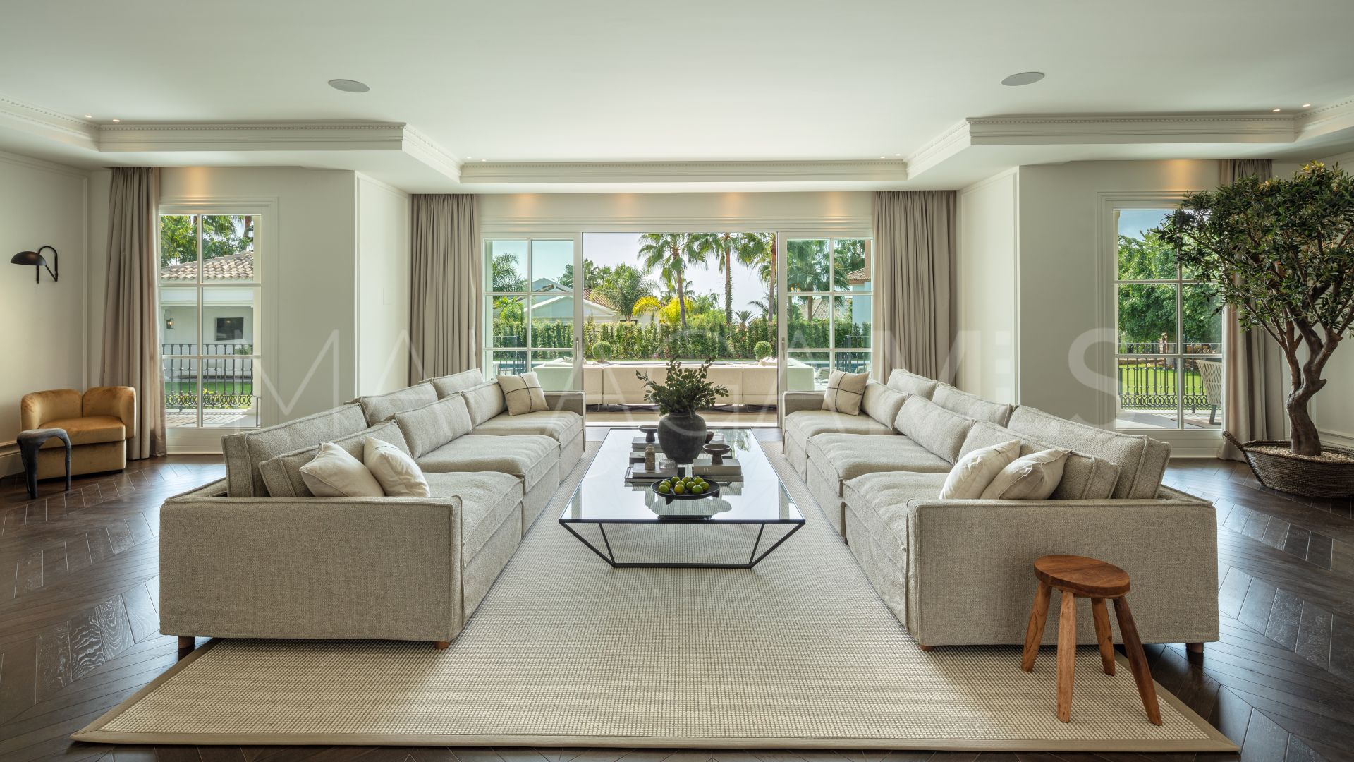 Villa for sale in Sierra Blanca