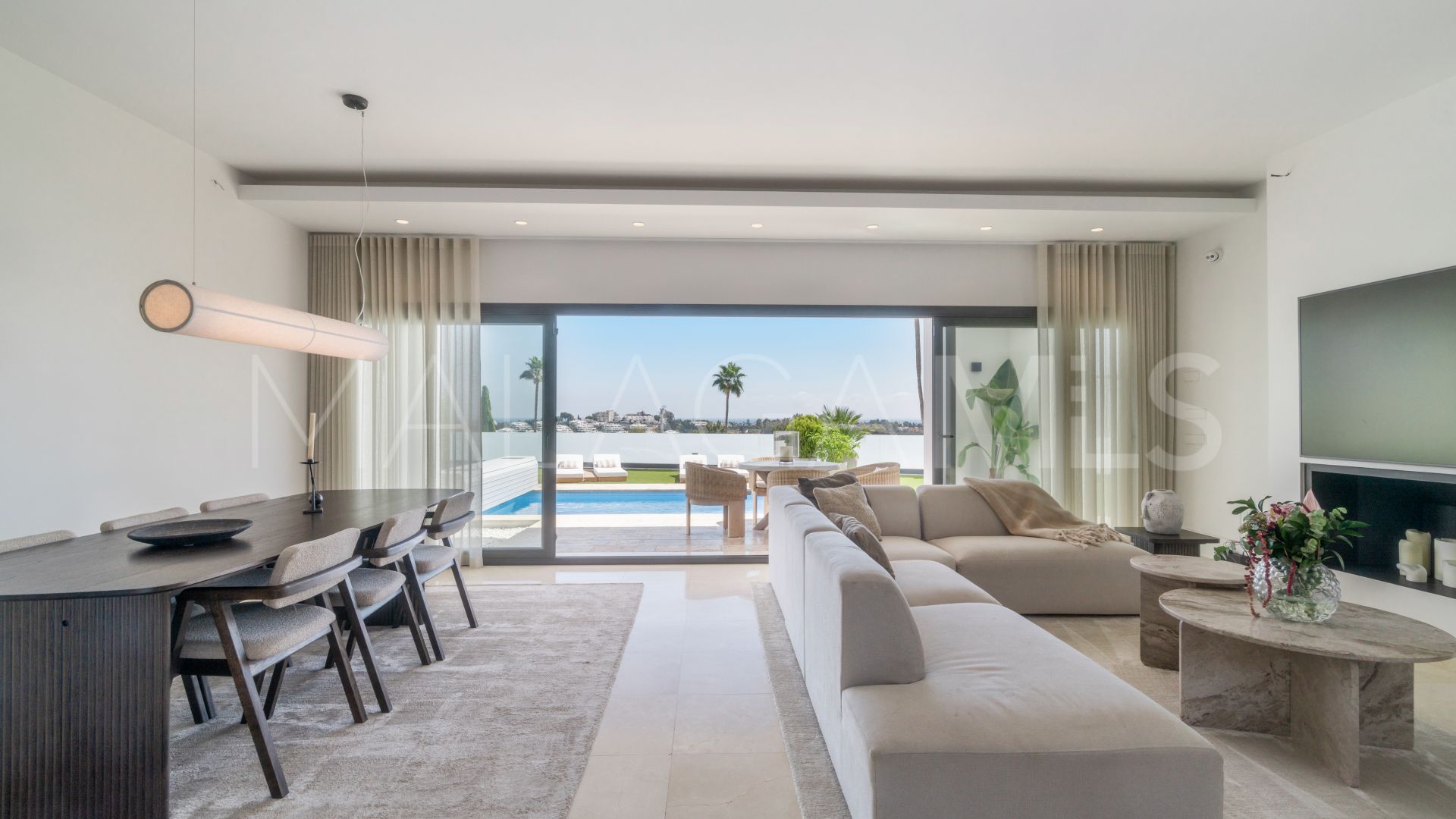 Villa for sale in Nueva Atalaya