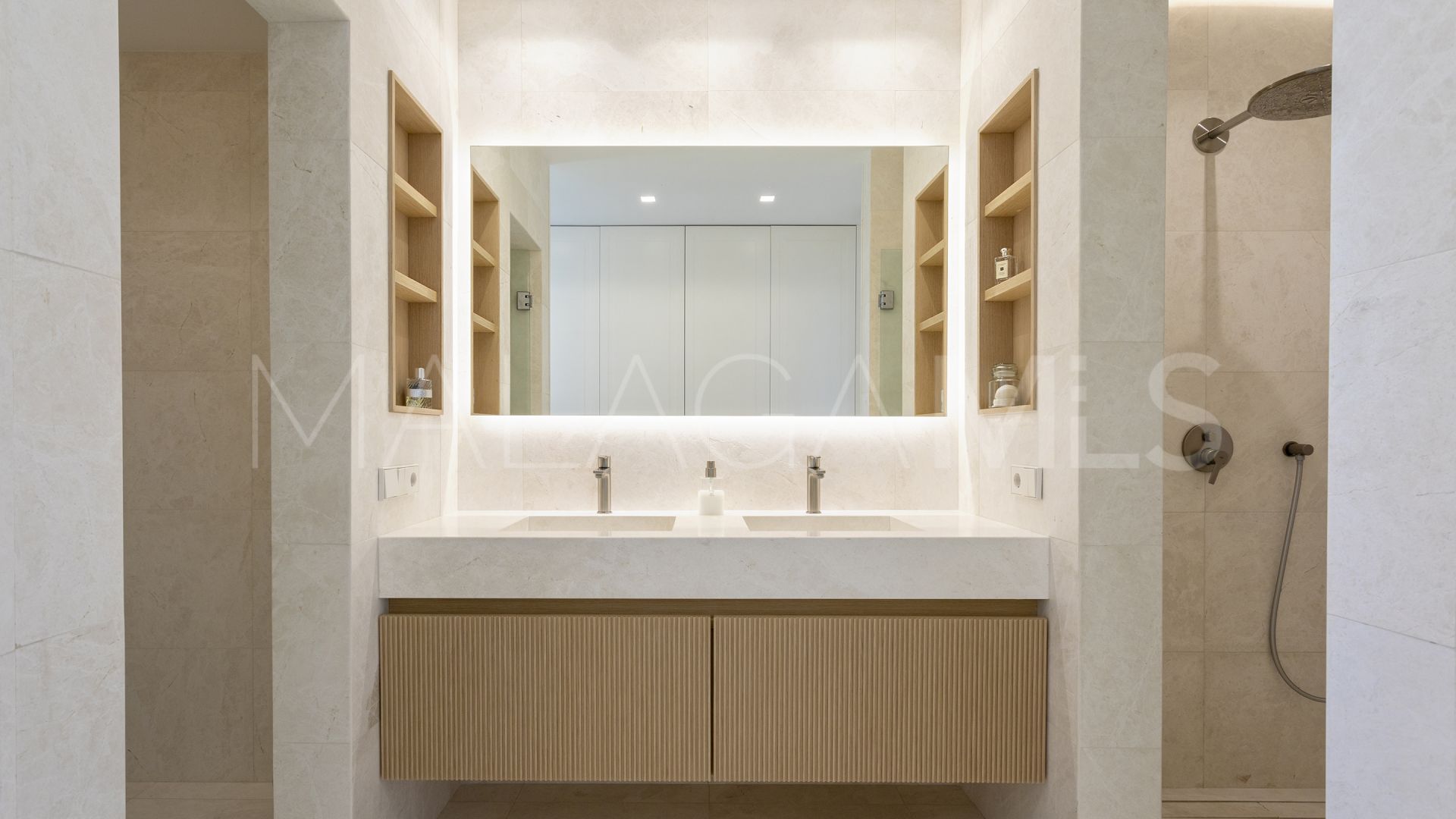 Buy apartamento in Guadalmina Alta