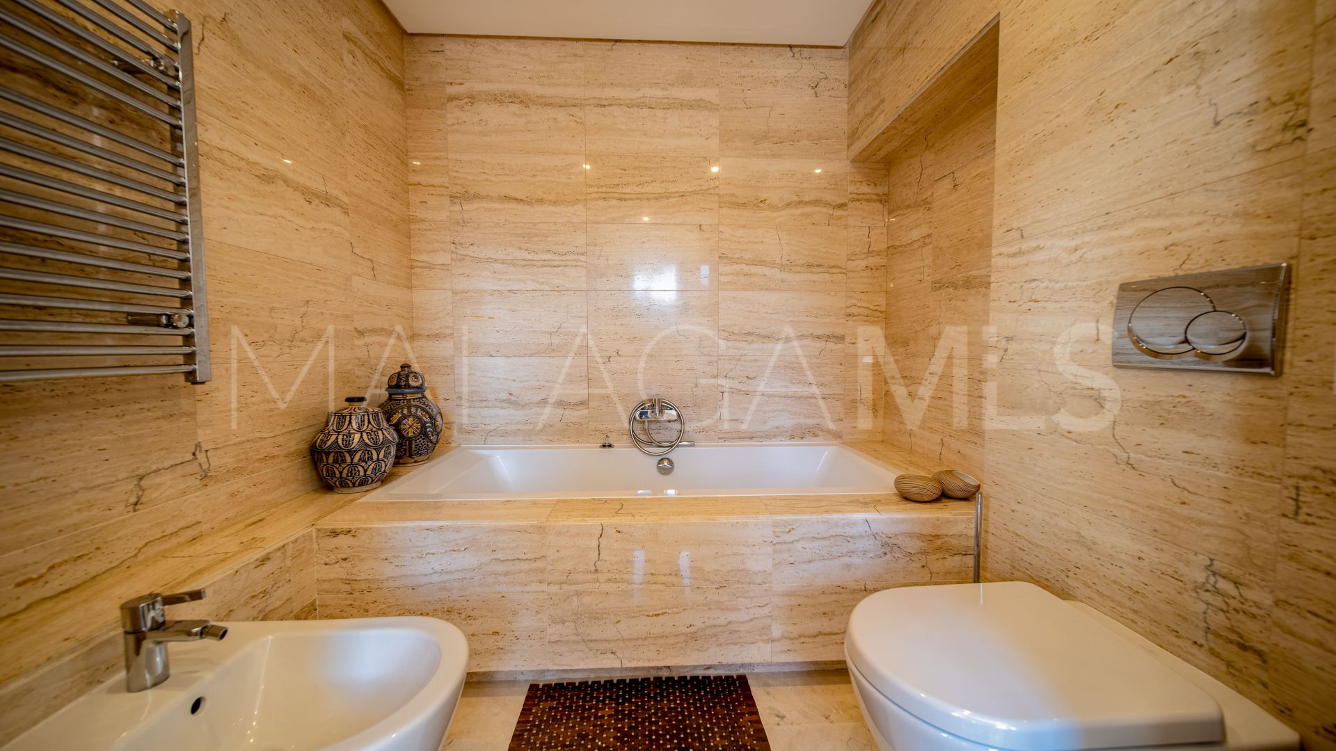 La Alqueria, villa a la venta with 5 bedrooms