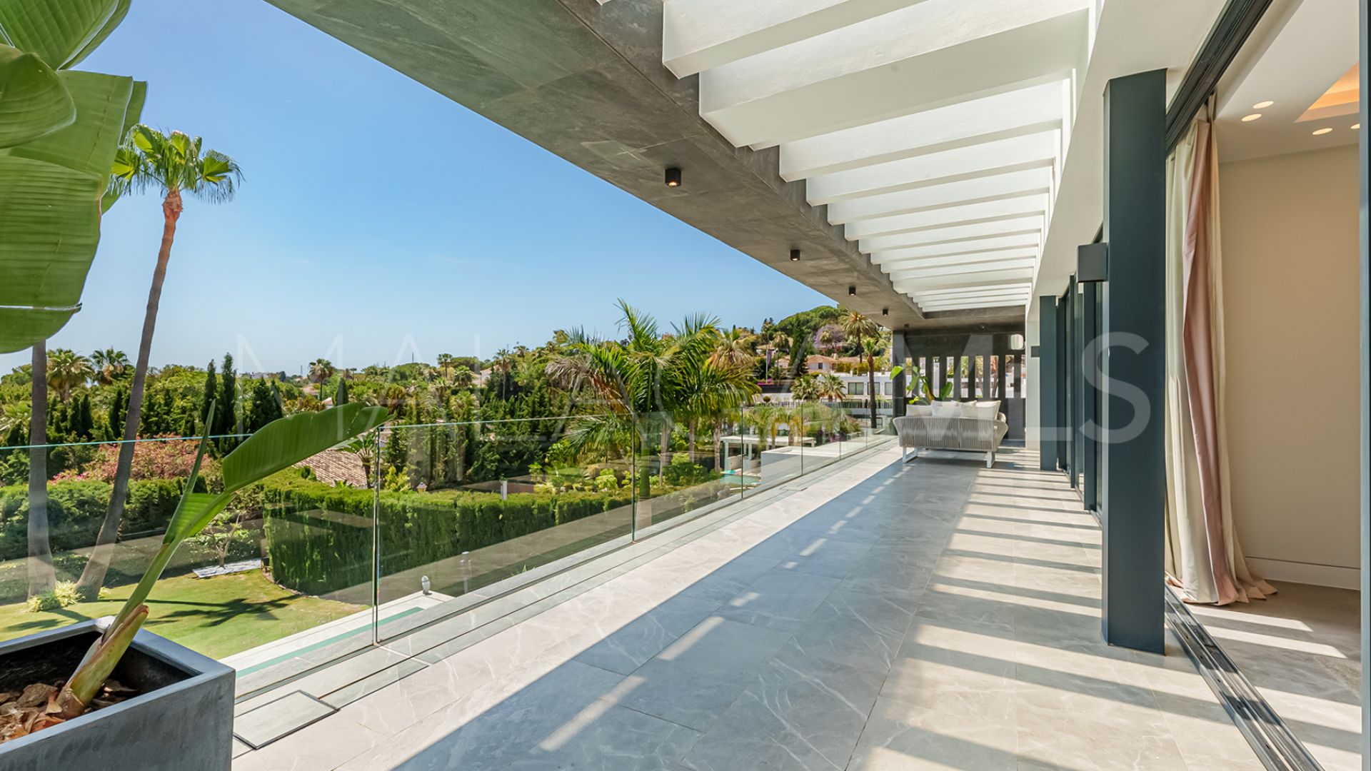 Villa for sale in Las Brisas