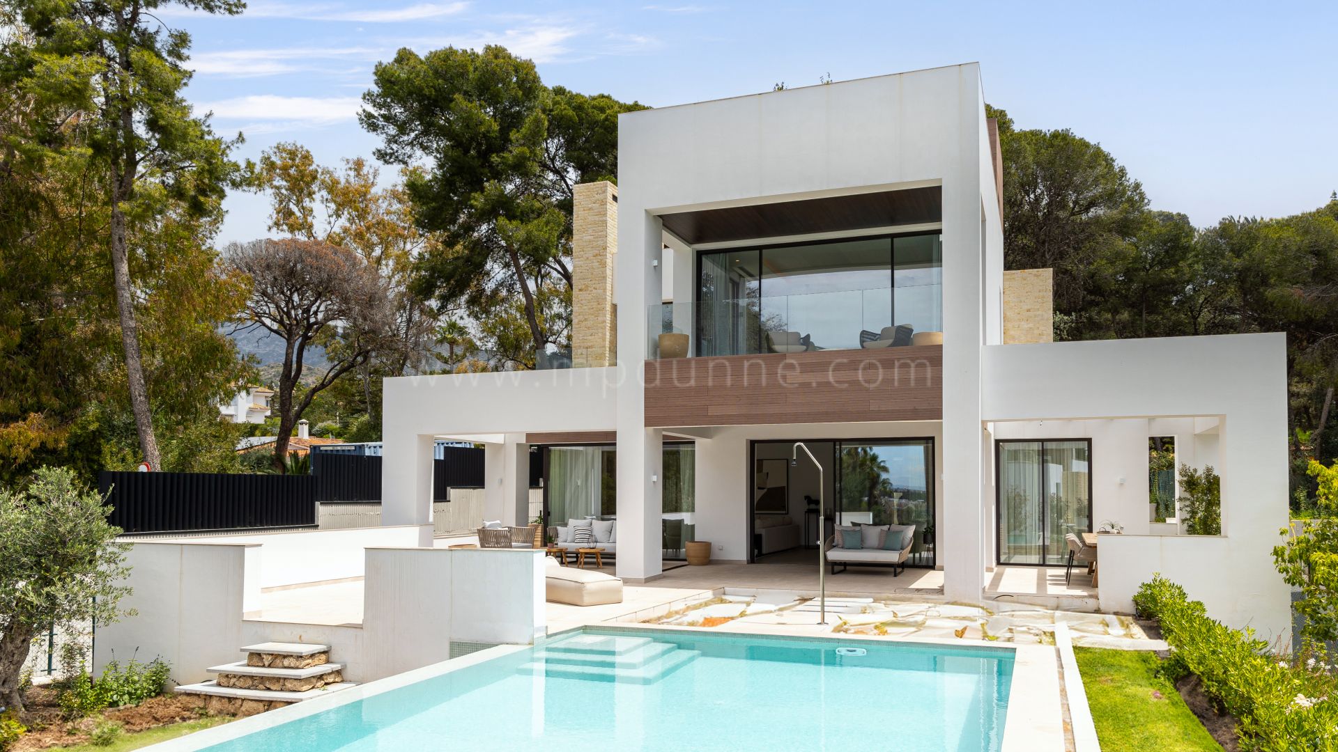 Key Ready Modern Villa with Sea Views in La Fuente, Marbella