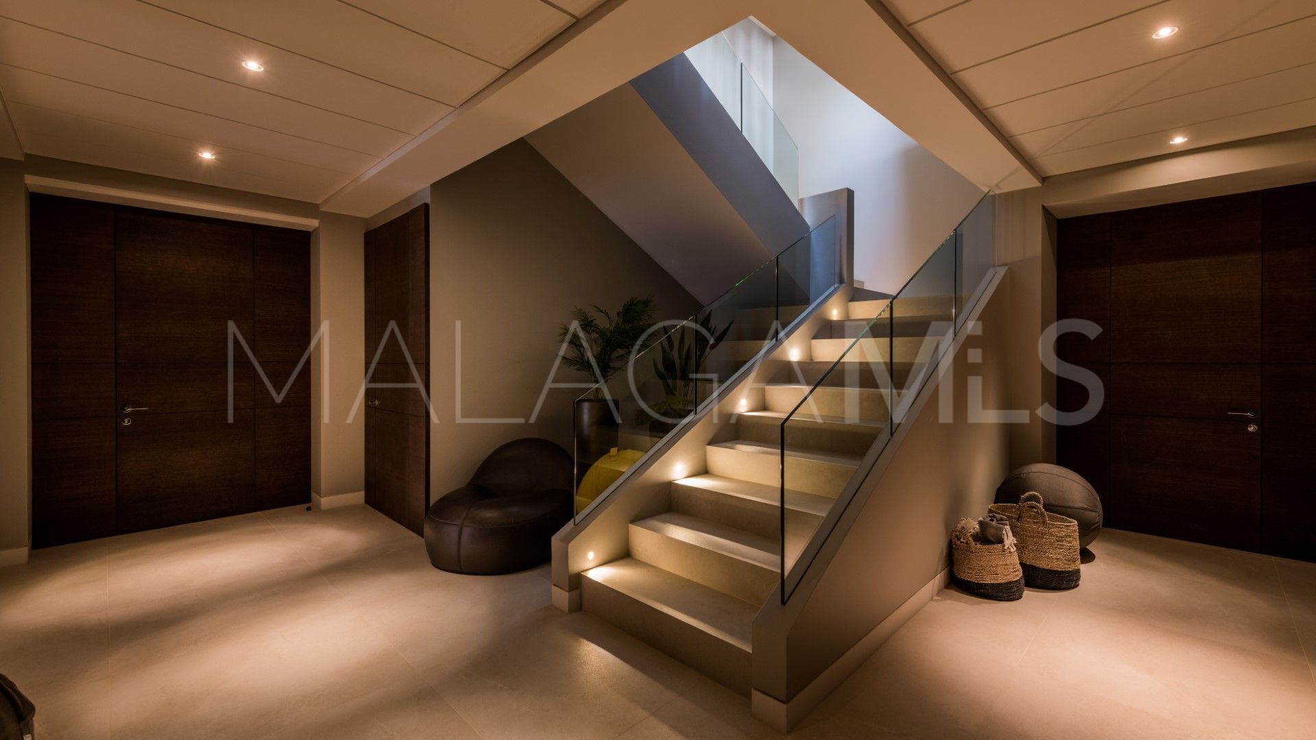 Villa for sale in Los Flamingos with 5 bedrooms