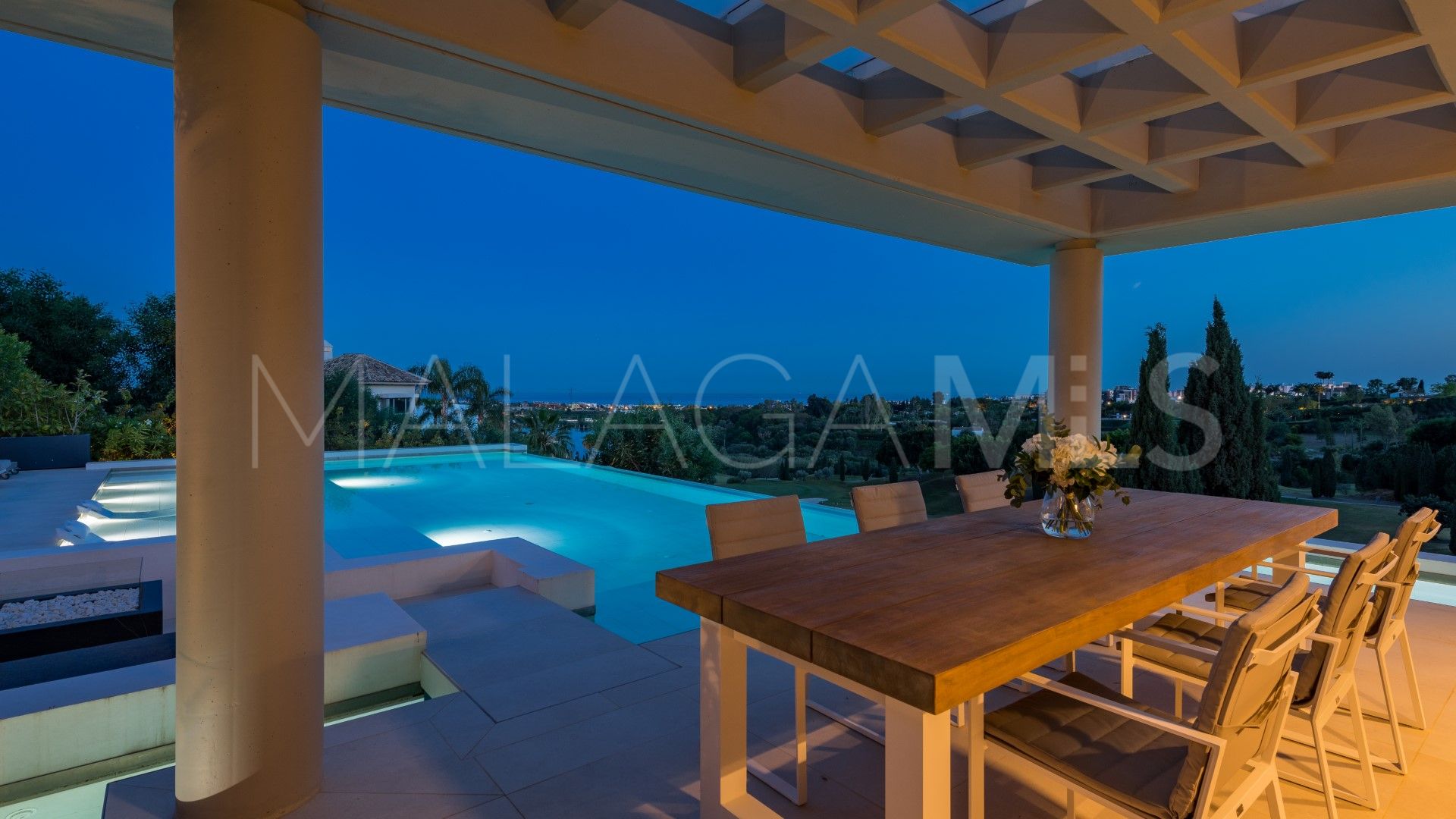 Villa for sale in Los Flamingos with 5 bedrooms