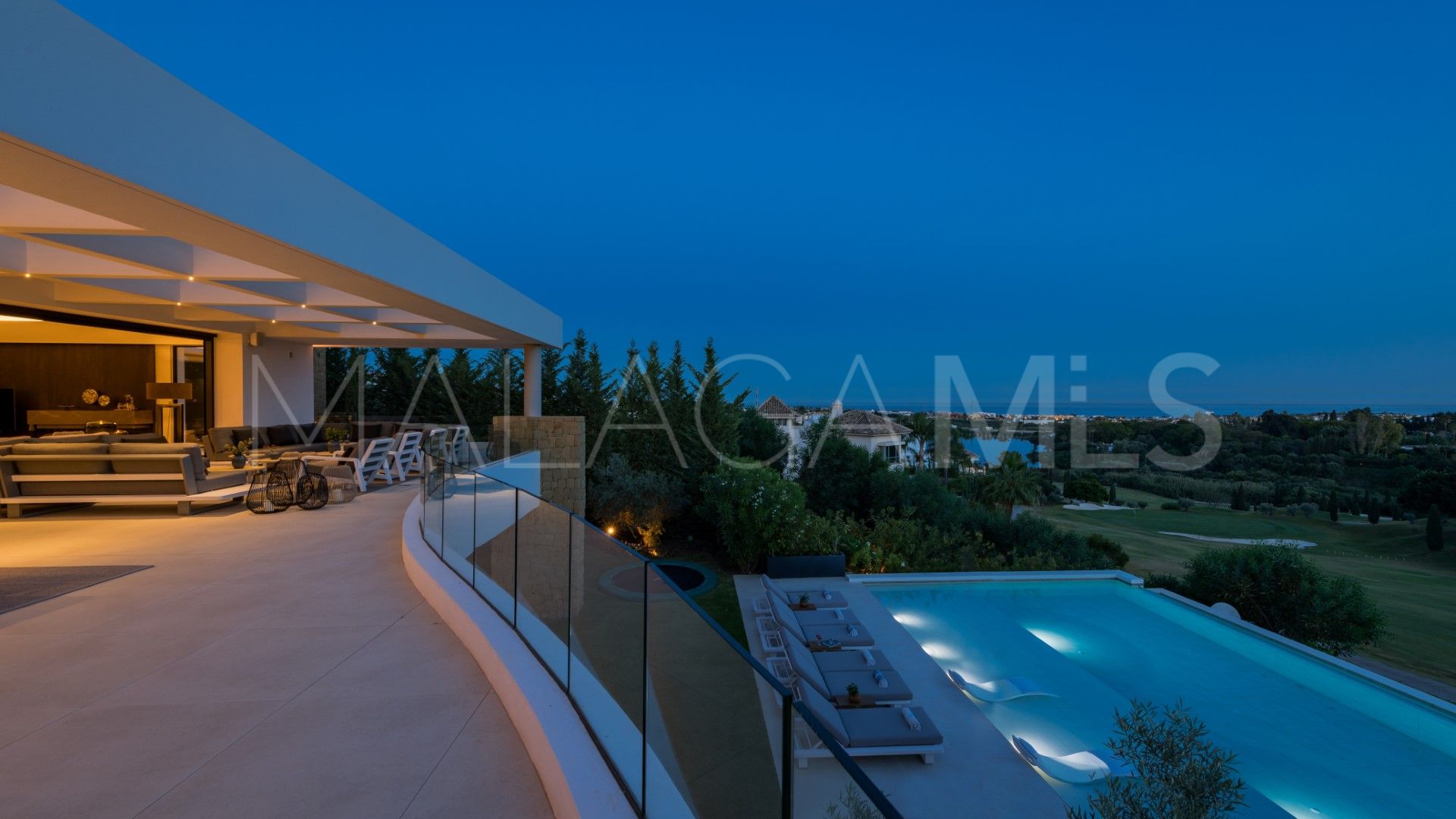 Villa for sale in Los Flamingos with 5 bedrooms