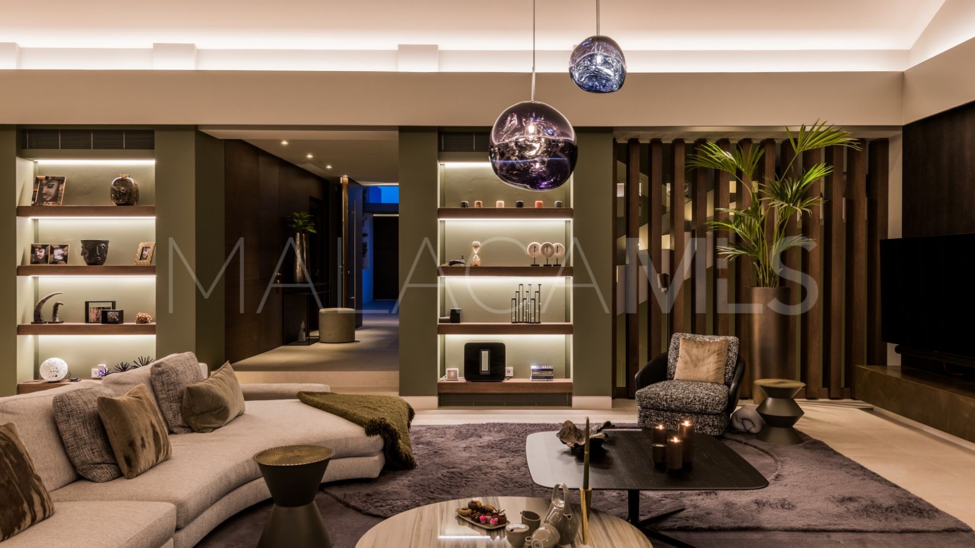 Villa for sale in Los Flamingos with 5 bedrooms
